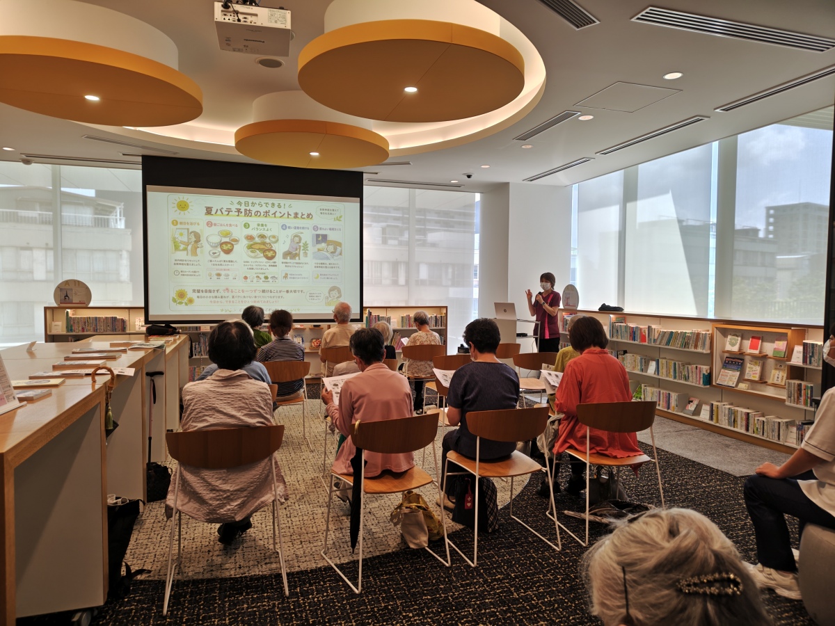 まちなか図書館連携事業「食事と運動で考えよう夏バテ対策 ～整えよう自律神経～」を開催しました。・6