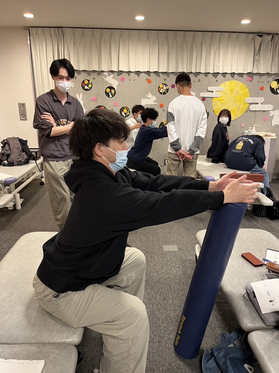 脊椎班勉強会　～頭頚部位置異常とピラティスアプローチ～の写真・1