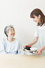 配膳・食事介助・下膳